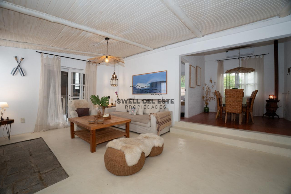 Casa ID.398 - Venta Casa 4 Dormitorios a 300 metros de Playa en La Barra