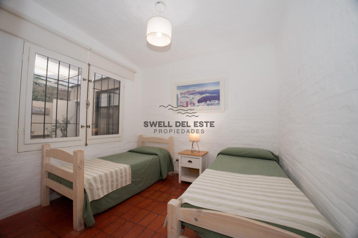Casa ID.398 - Venta Casa 4 Dormitorios a 300 metros de Playa en La Barra