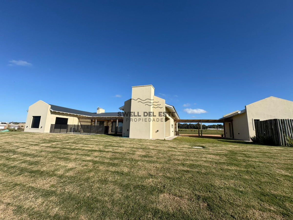 Casa ID.1 - Casa en venta en Pueblo Mío, Manantiales