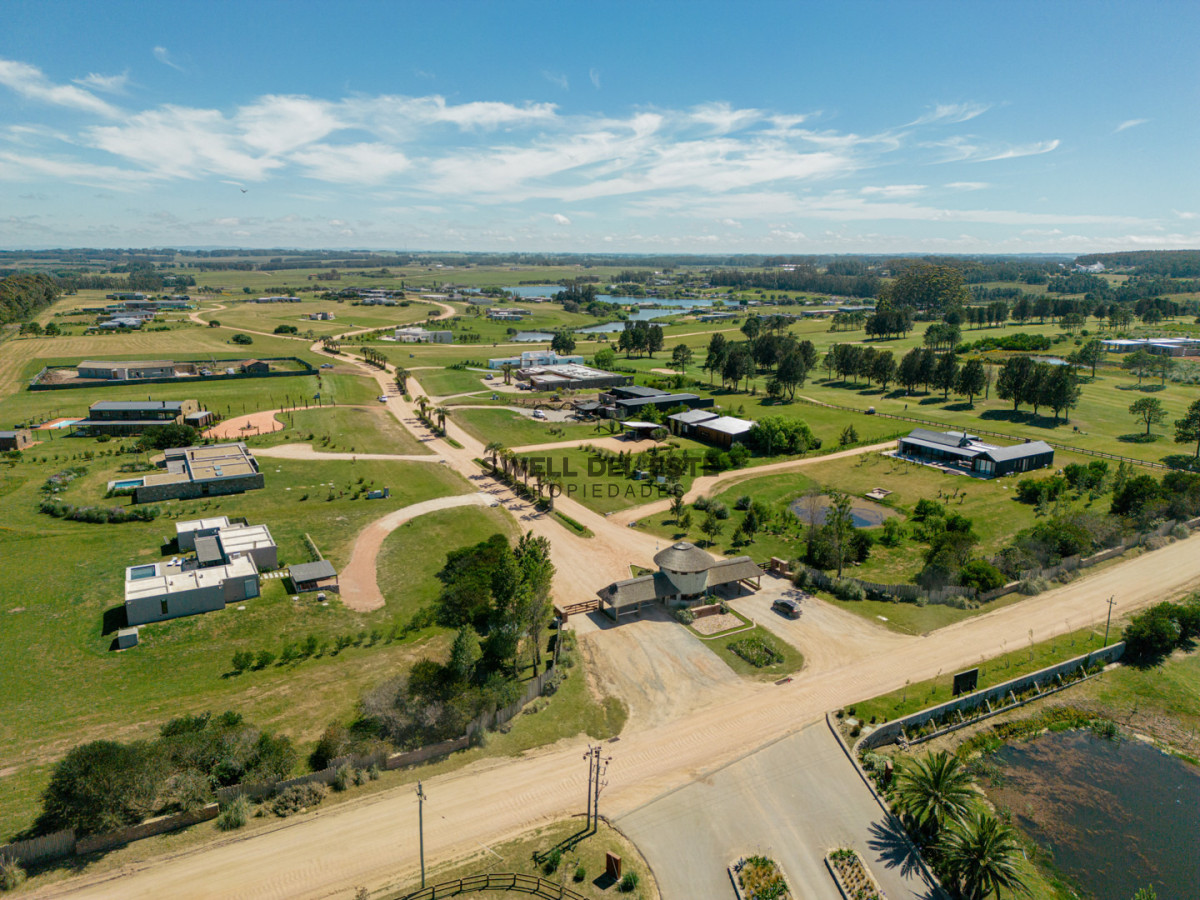 Terreno ID.187 - Terreno de 4.000m2 en Pueblo Mío La Barra