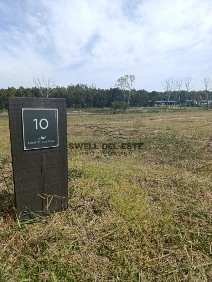 Terreno ID.304 - Terreno Lote 10 Puerto Quetzal - Vista Laguna
