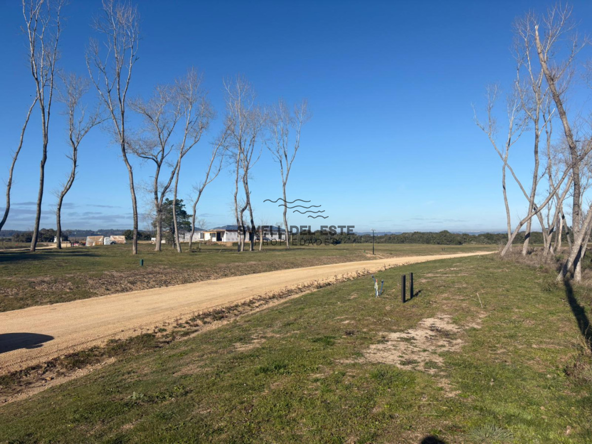 Terreno ID.313 - Terreno con Lago Barrio Puerto Quetzal 4000m2