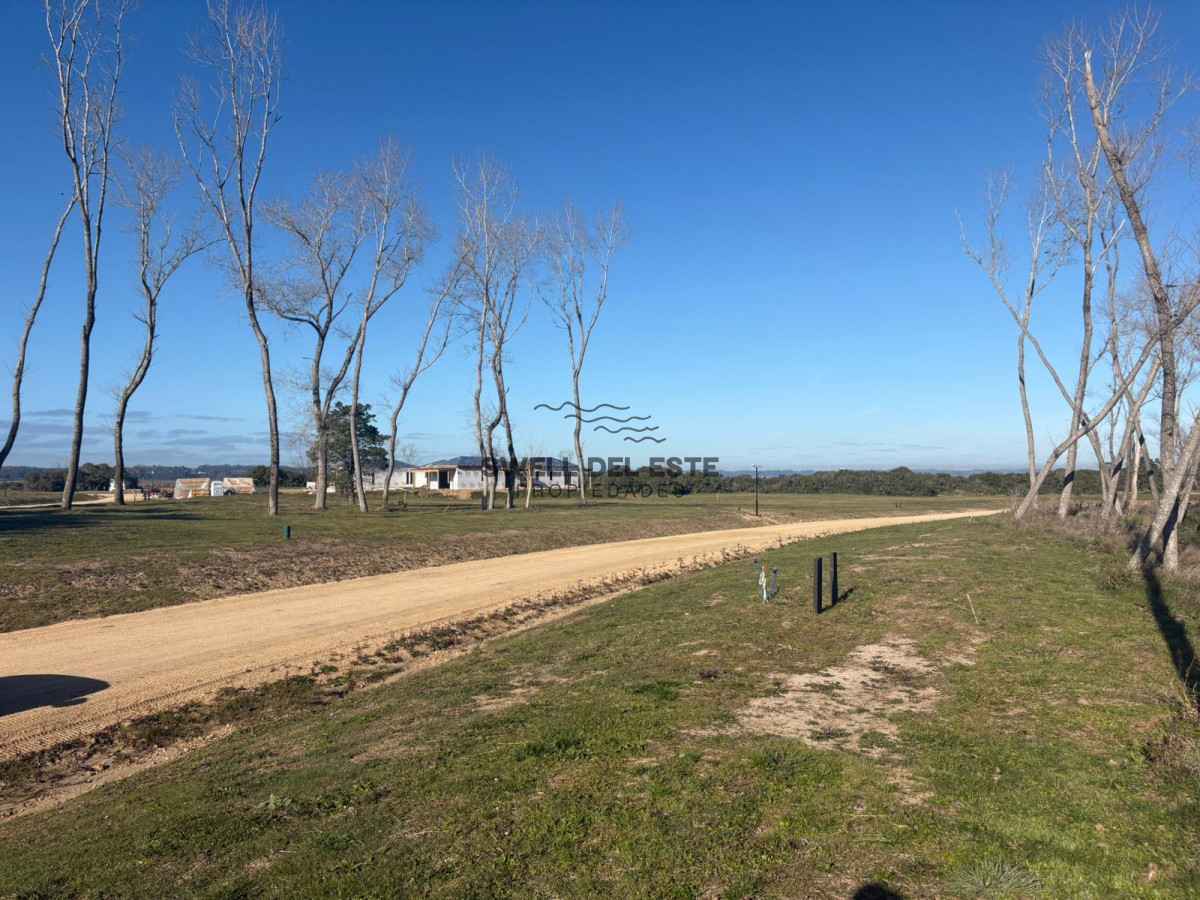 Terreno ID.3 - Terrenos en barrio privado Puerto Quetzal 4000m2 desde $150.000