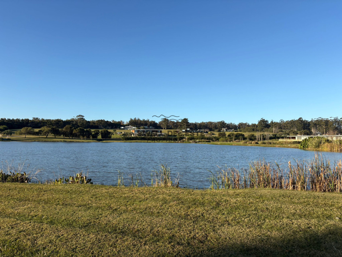 Terreno ID.33 - Espectacular terreno de 5600m2 en Laguna Estates, Manantiales
