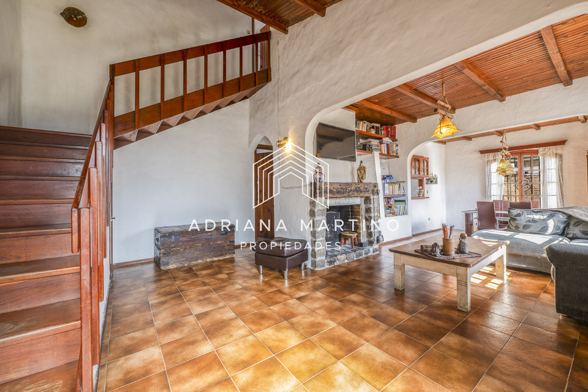 Casa ID.71291 - Casa en venta, 5 dormitorios en Punta del este!