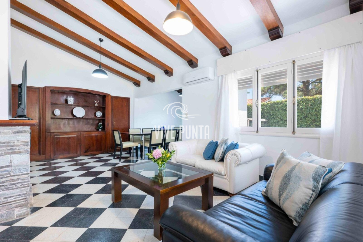 Casa ID.874 - Casa en venta y alquiler temporal a metros del mar, Punta del Este