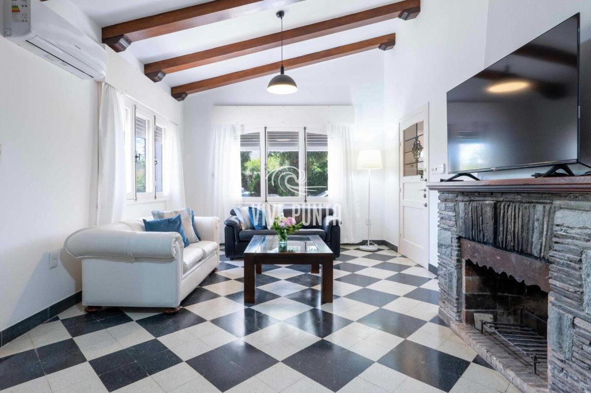 Casa ID.874 - Casa en venta y alquiler temporal a metros del mar, Punta del Este