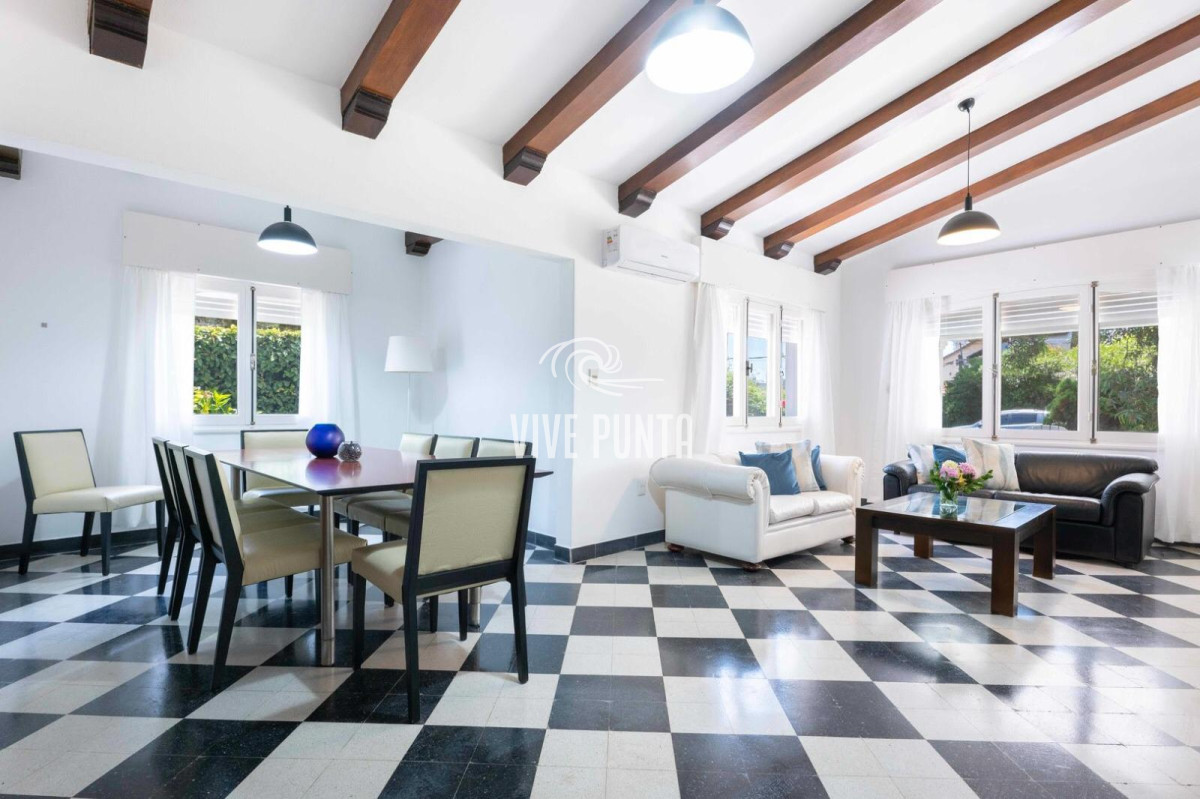 Casa ID.874 - Casa en venta y alquiler temporal a metros del mar, Punta del Este