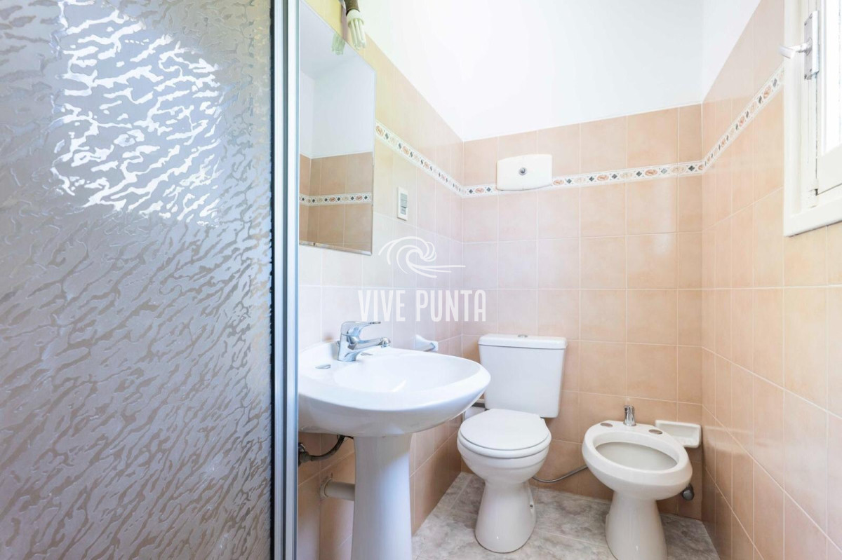 Casa ID.874 - Casa en venta y alquiler temporal a metros del mar, Punta del Este