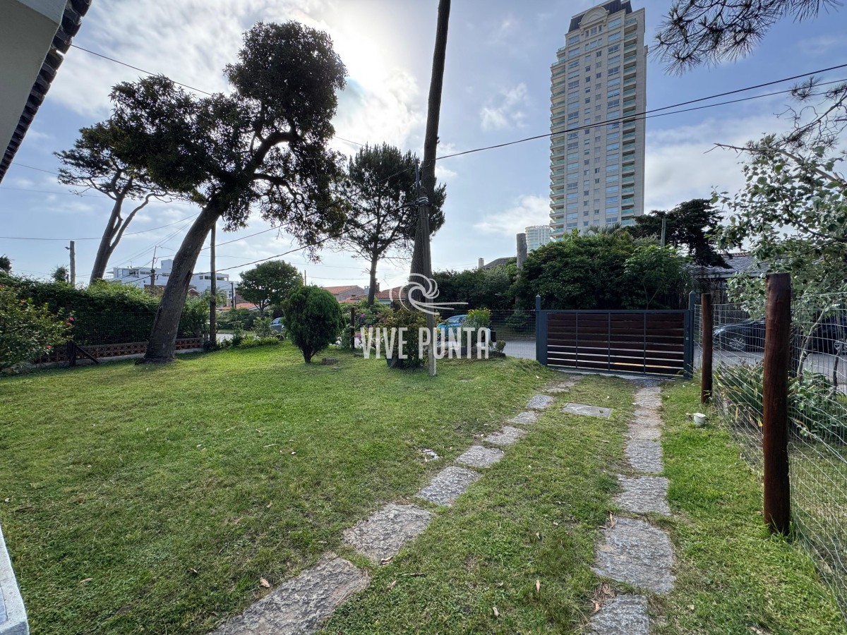 Casa ID.874 - Casa en venta y alquiler temporal a metros del mar, Punta del Este