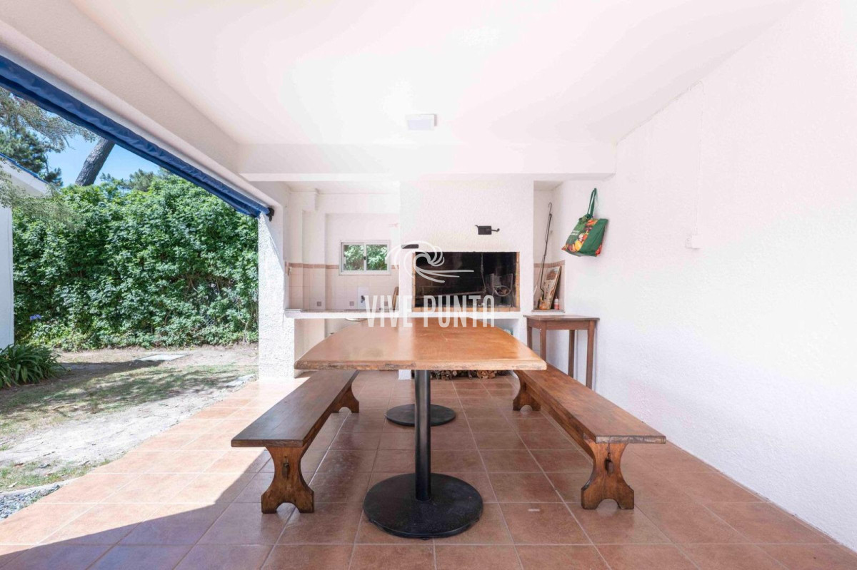 Casa ID.874 - Casa en venta y alquiler temporal a metros del mar, Punta del Este