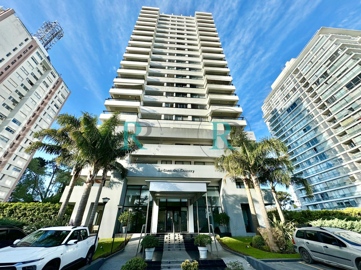 Apartamento ID.2324 - Apartamento en venta 2 dormitorios Punta del Este