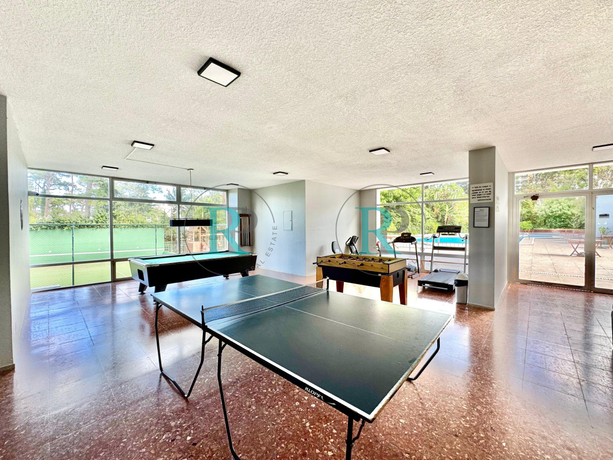 Apartamento ID.2476 - Apartamento en venta dormitorio y medio en Punta del Este
