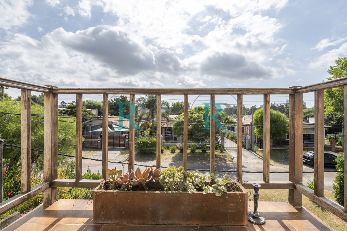 Casa ID.2336 - Casa en venta, 5 dormitorios en Punta del este!