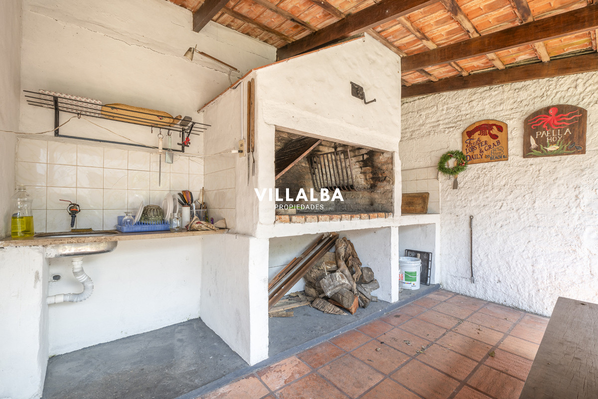 Apartamento ID.3412 - Casa en venta, 5 dormitorios en Punta del este!