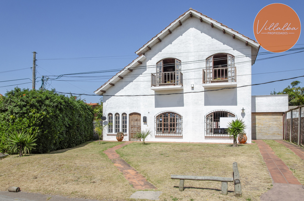 Apartamento ID.3412 - Casa en venta, 5 dormitorios en Punta del este!