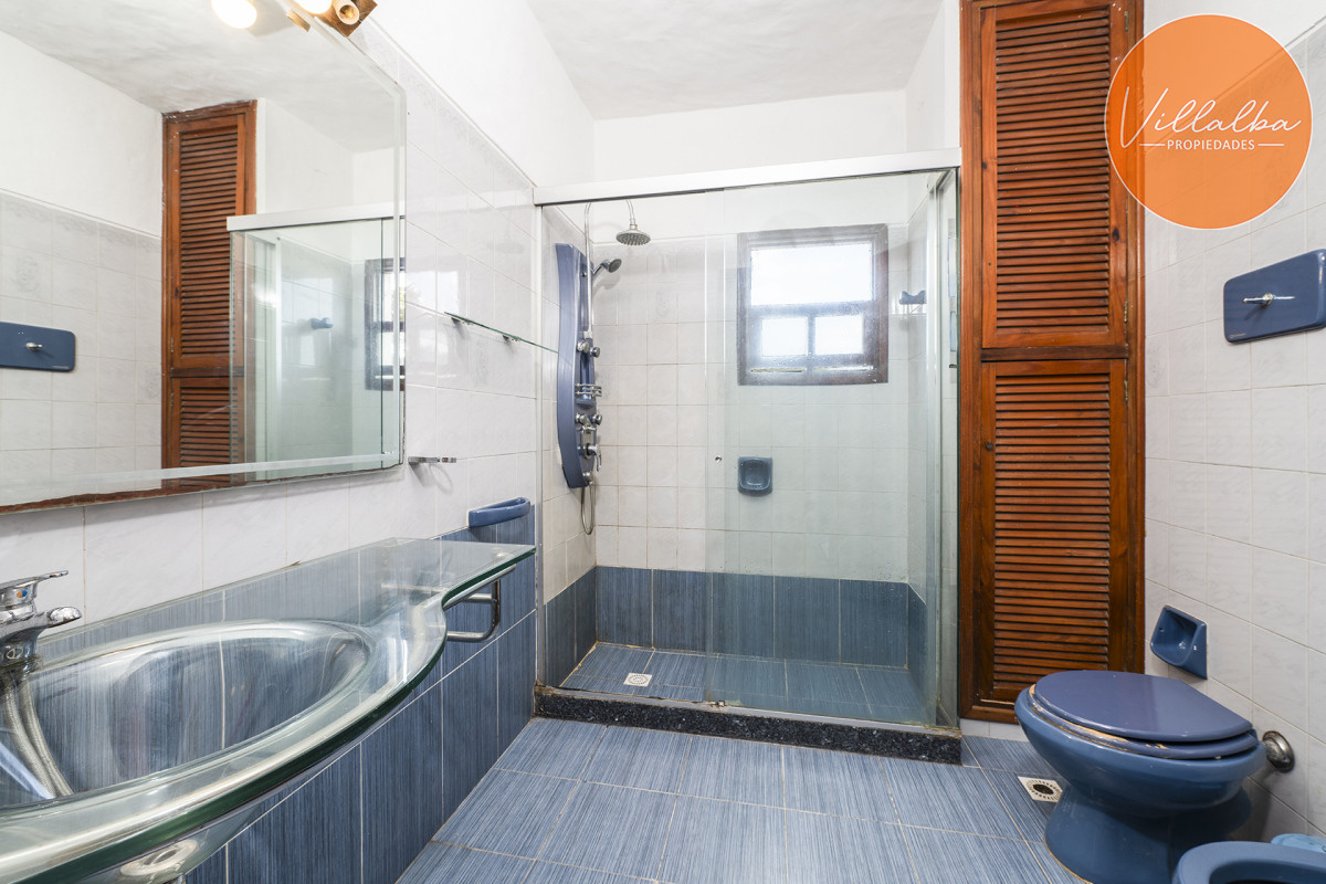 Apartamento ID.3412 - Casa en venta, 5 dormitorios en Punta del este!
