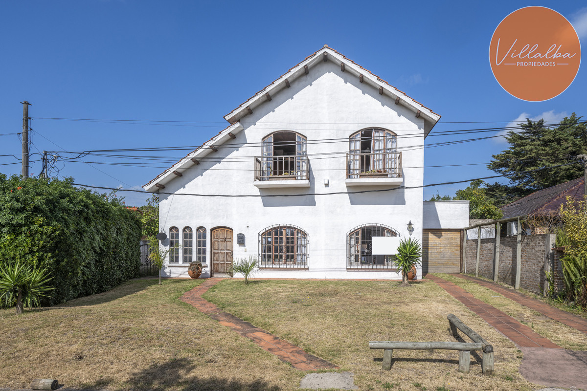 Apartamento ID.3412 - Casa en venta, 5 dormitorios en Punta del este!