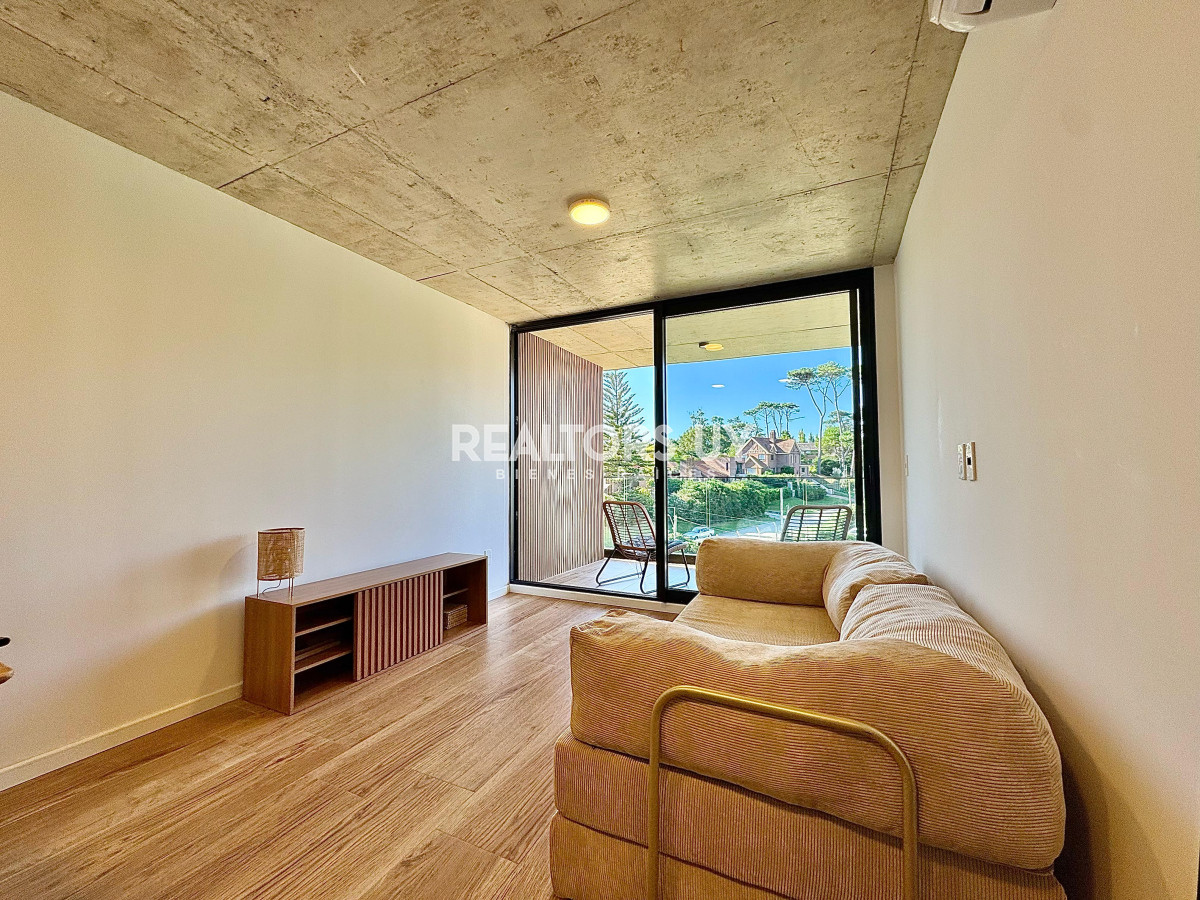 Apartamento ID.410 - Apartamento 1 dormitorio, alquiler anual primera linea playa mansa