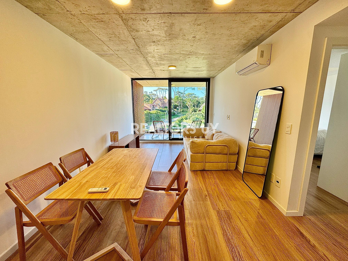 Apartamento ID.410 - Apartamento 1 dormitorio, alquiler anual primera linea playa mansa