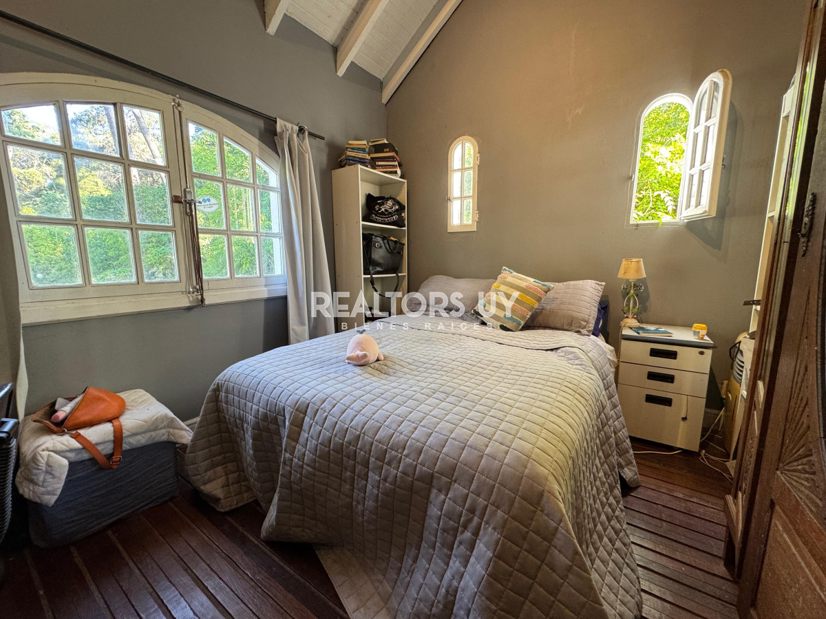 Casa ID.414 - Casa 4 dormitorios en venta y alquiler