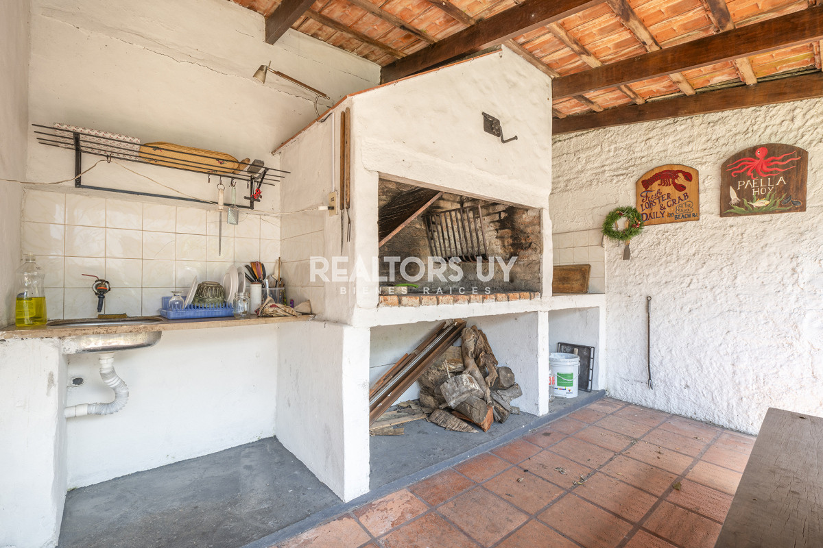 Casa ID.413 - Casa en venta, 5 dormitorios en Punta del este!
