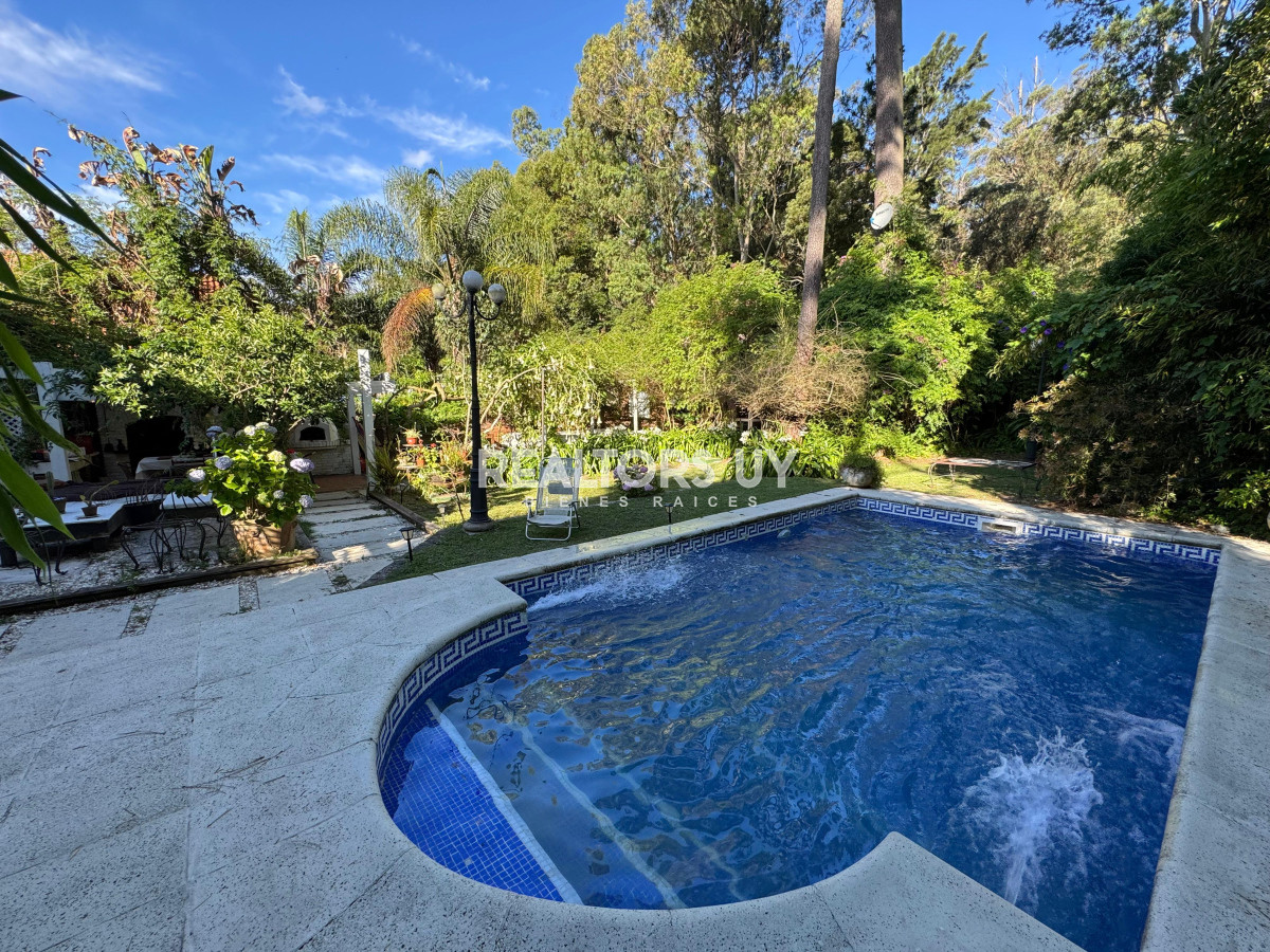Casa ID.414 - Casa 4 dormitorios en venta y alquiler