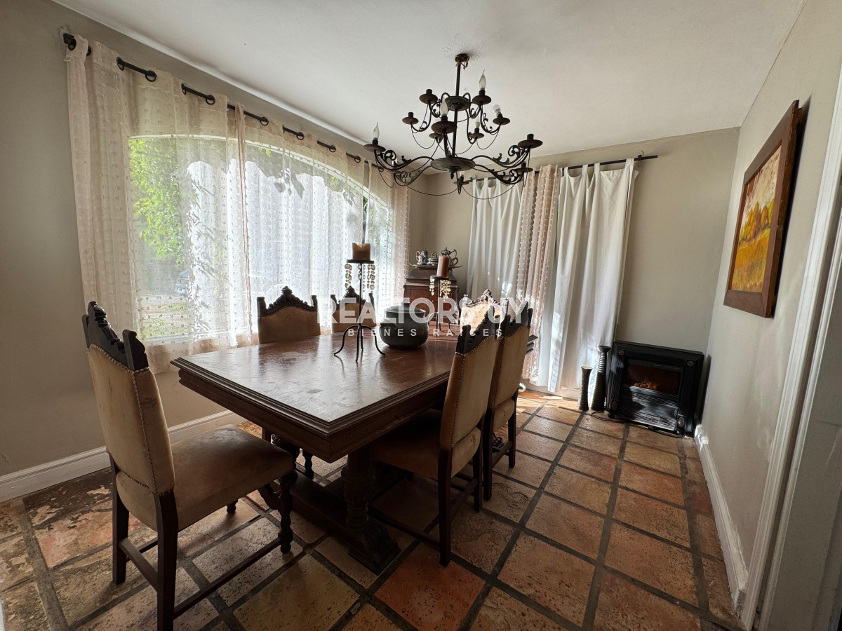 Casa ID.414 - Casa 4 dormitorios en venta y alquiler