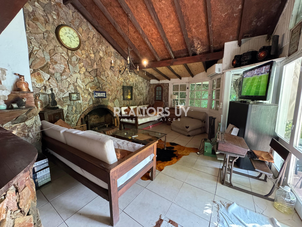 Casa ID.414 - Casa 4 dormitorios en venta y alquiler