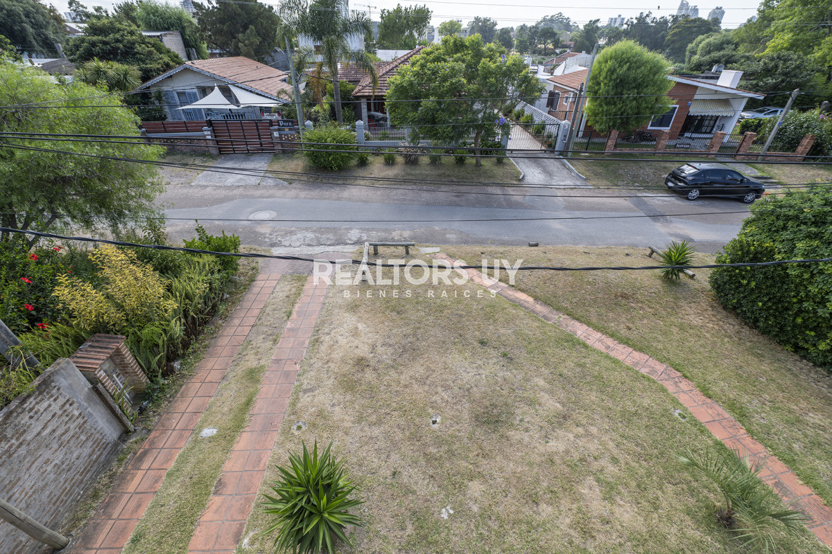 Casa ID.413 - Casa en venta, 5 dormitorios en Punta del este!