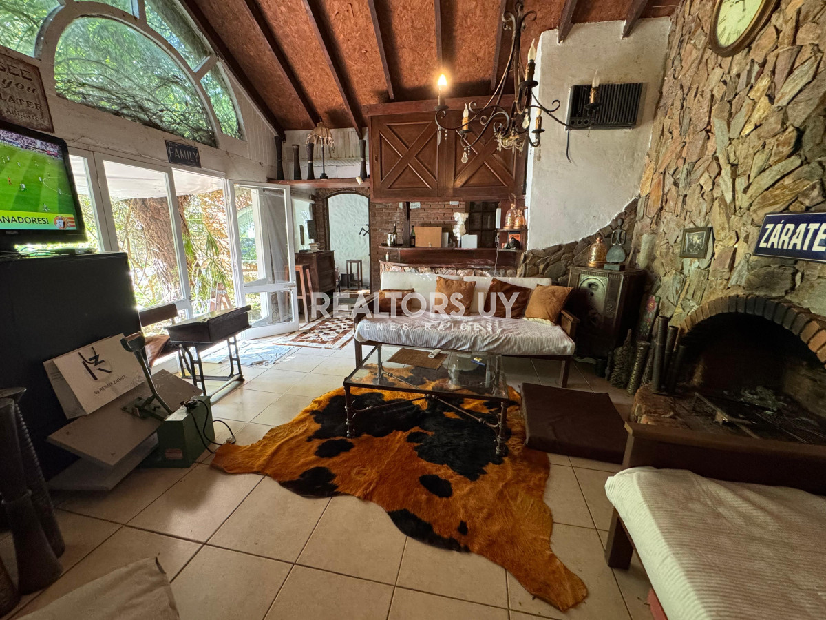 Casa ID.414 - Casa 4 dormitorios en venta y alquiler