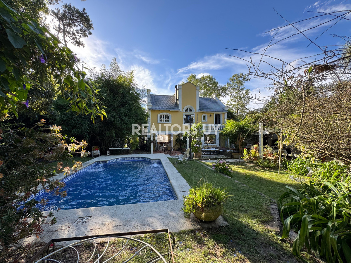 Casa ID.414 - Casa 4 dormitorios en venta y alquiler