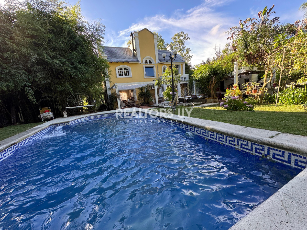 Casa ID.414 - Casa 4 dormitorios en venta y alquiler