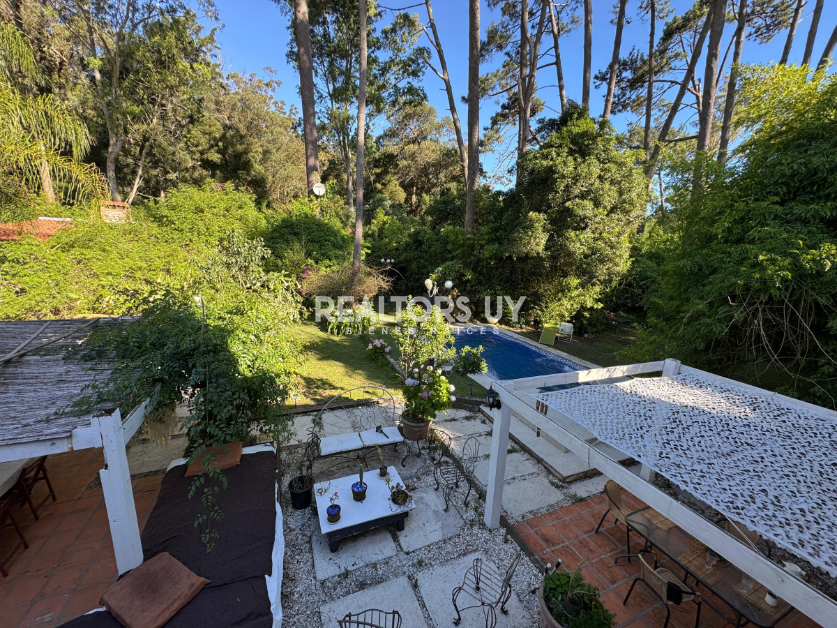 Casa ID.414 - Casa 4 dormitorios en venta y alquiler