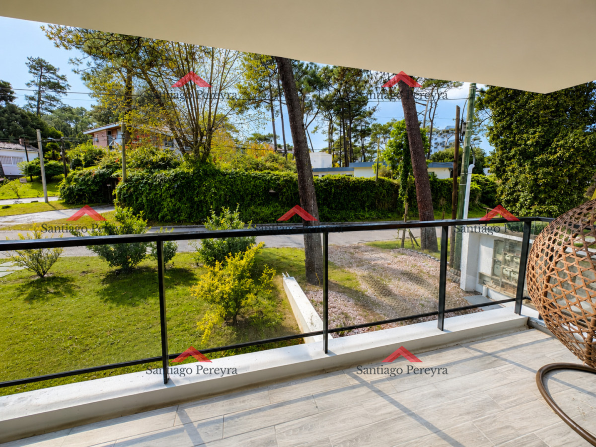 Apartamento ID.17126 - Apartamento en venta a pasos del mar, 2 dormitorios con parrillero