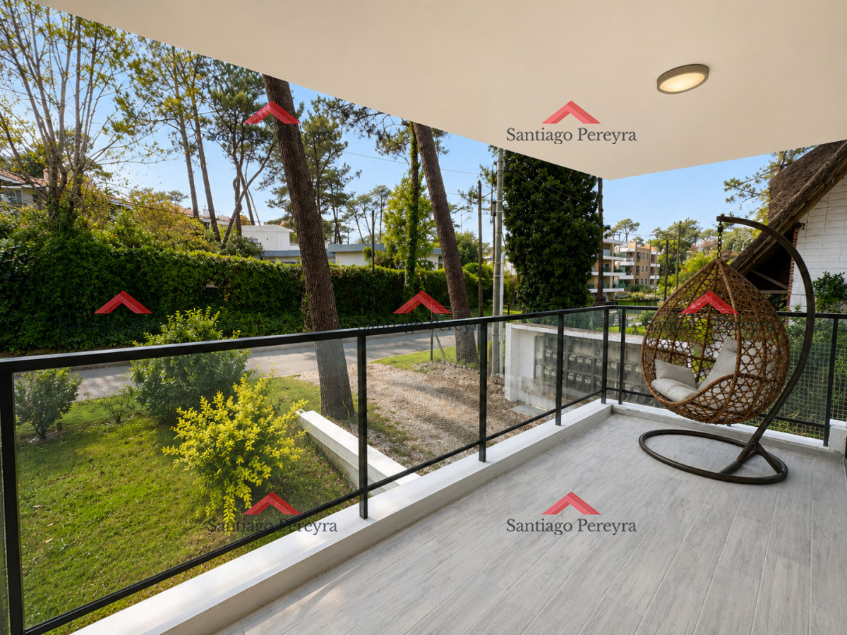 Apartamento ID.17126 - Apartamento en venta a pasos del mar, 2 dormitorios con parrillero