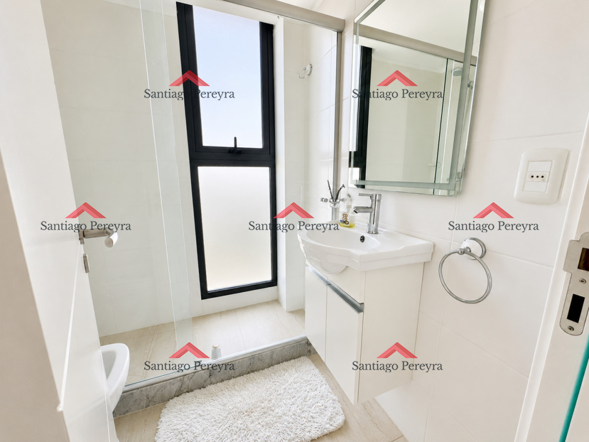Apartamento ID.17126 - Apartamento en venta a pasos del mar, 2 dormitorios con parrillero