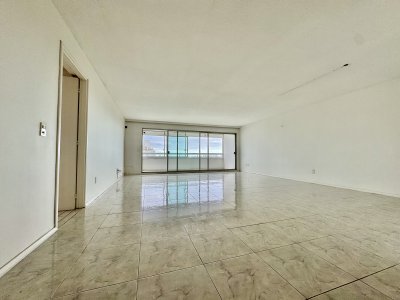 Apartamento en alquiler anual 3 dormitorios Punta del Este
