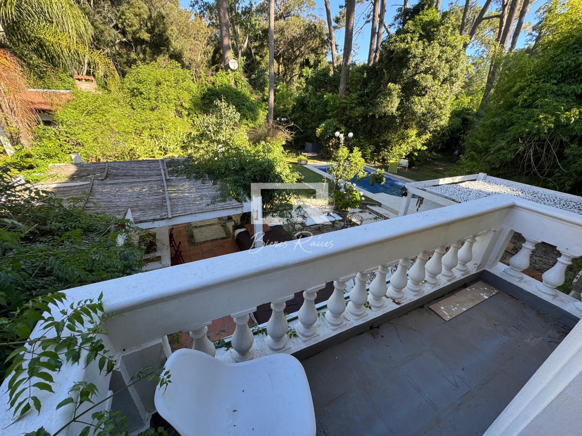 Casa ID.851 - Casa 4 dormitorios en venta y alquiler