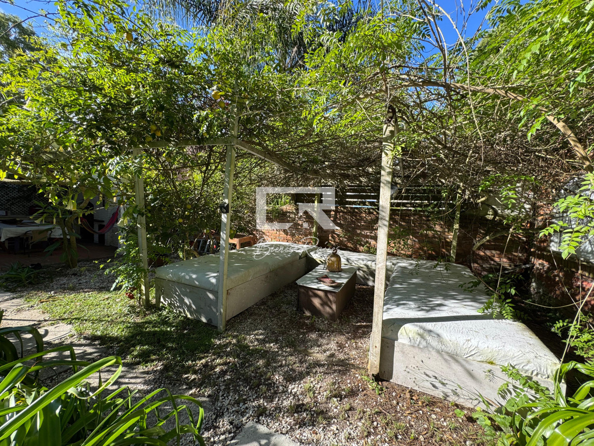 Casa ID.851 - Casa 4 dormitorios en venta y alquiler