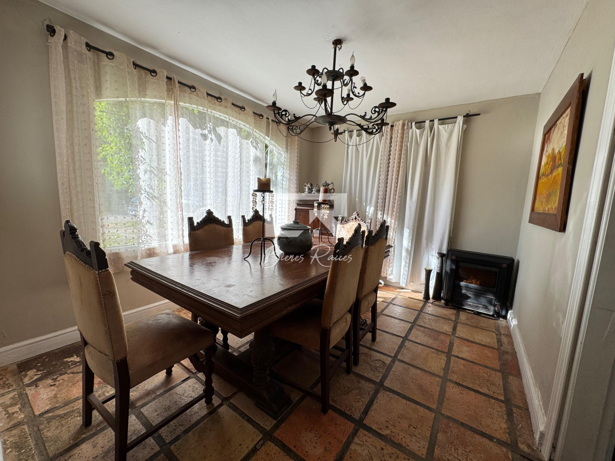 Casa ID.851 - Casa 4 dormitorios en venta y alquiler