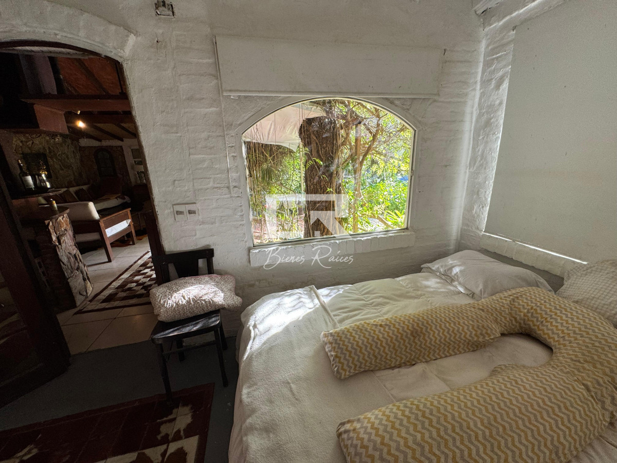 Casa ID.851 - Casa 4 dormitorios en venta y alquiler