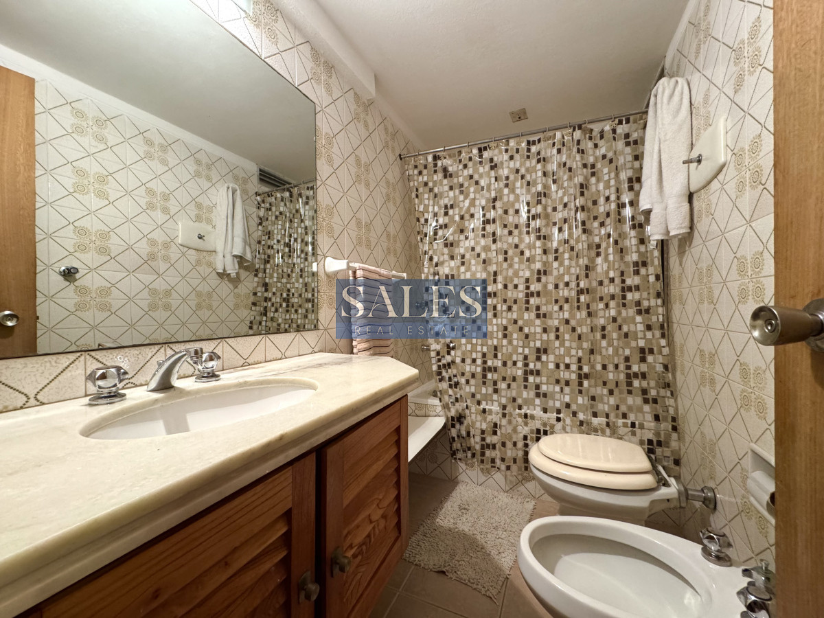 Apartamento ID.1186 - Apartamento de 3 dormitorios en alquiler anual punta del este 