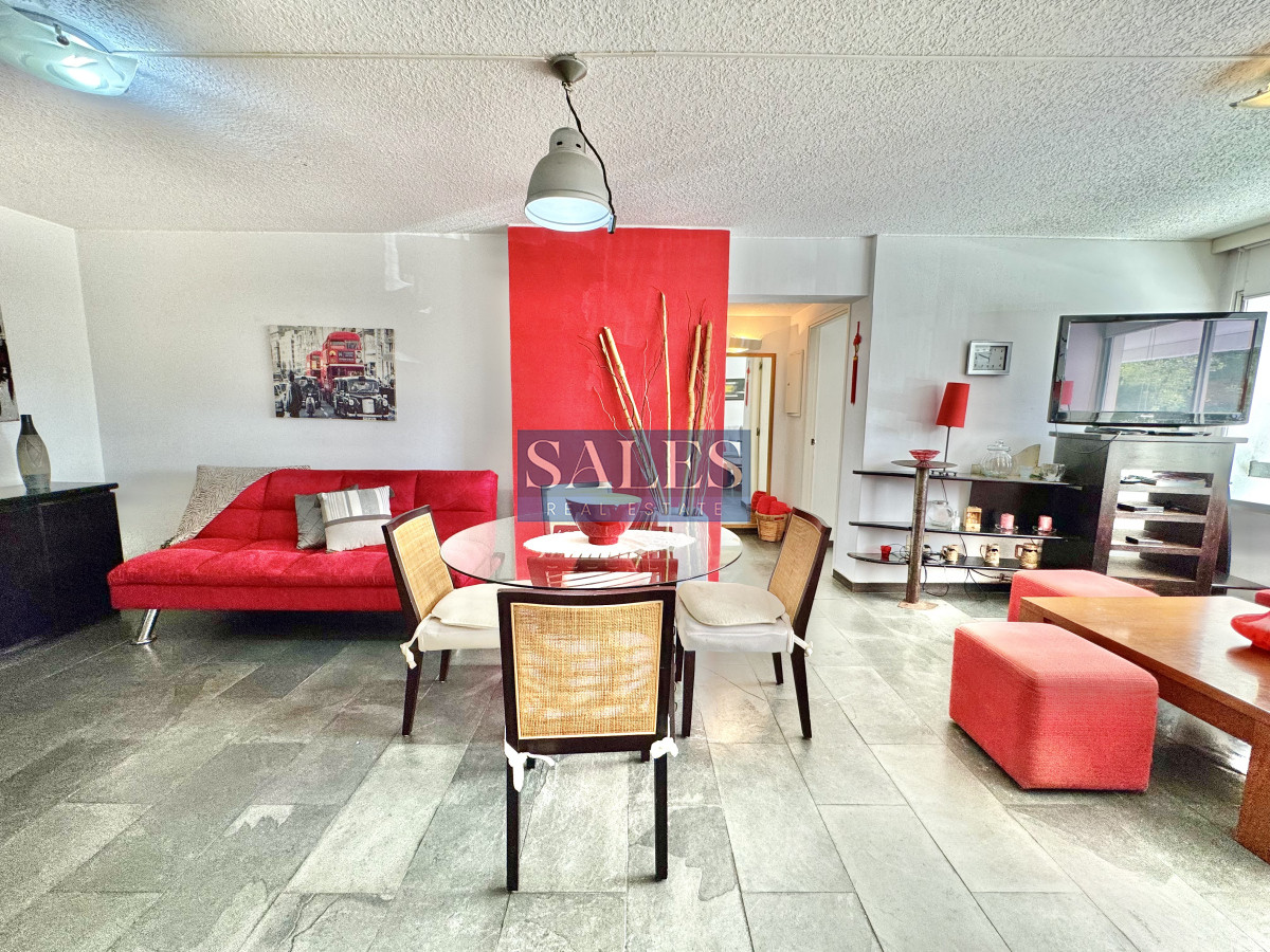 Apartamento ID.897 - Apartamento de 1 dormitorio y medio en venta sobre Av. Roosevelt
