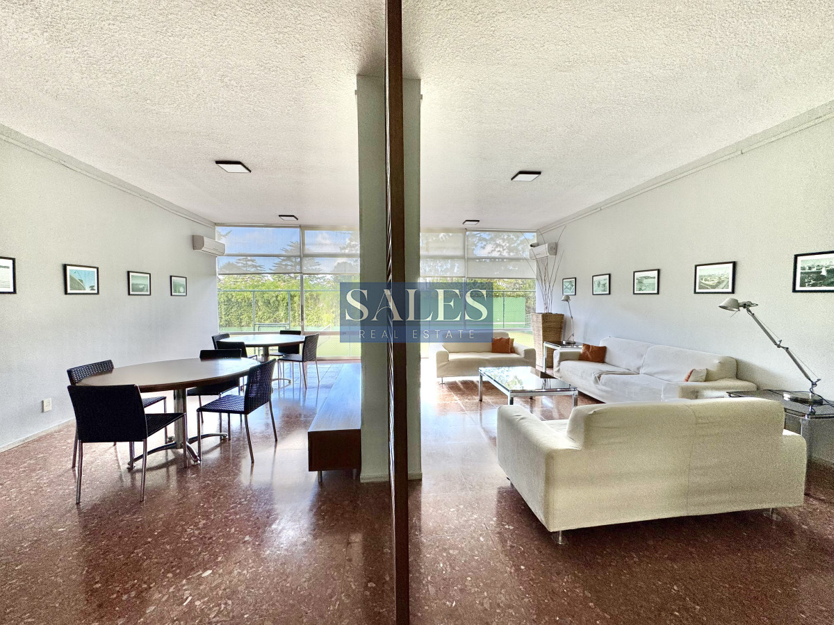 Apartamento ID.897 - Apartamento de 1 dormitorio y medio en venta sobre Av. Roosevelt