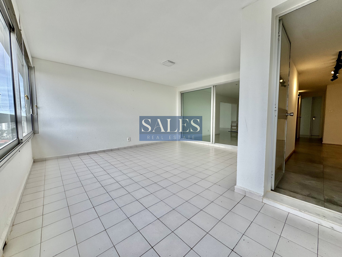 Apartamento ID.1384 - Apartamento en alquiler anual 3 dormitorios Punta del Este