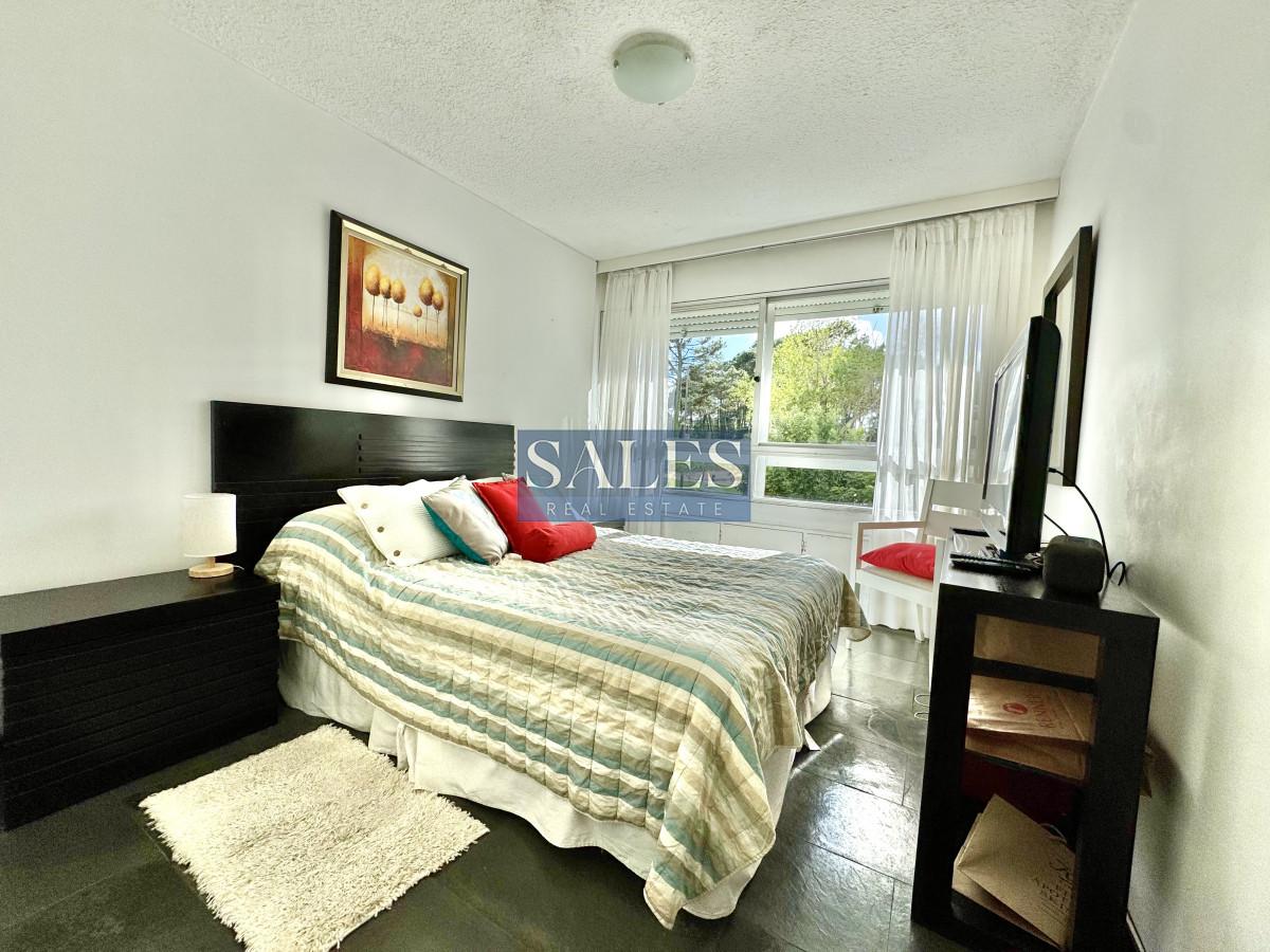 Apartamento ID.897 - Apartamento de 1 dormitorio y medio en venta sobre Av. Roosevelt