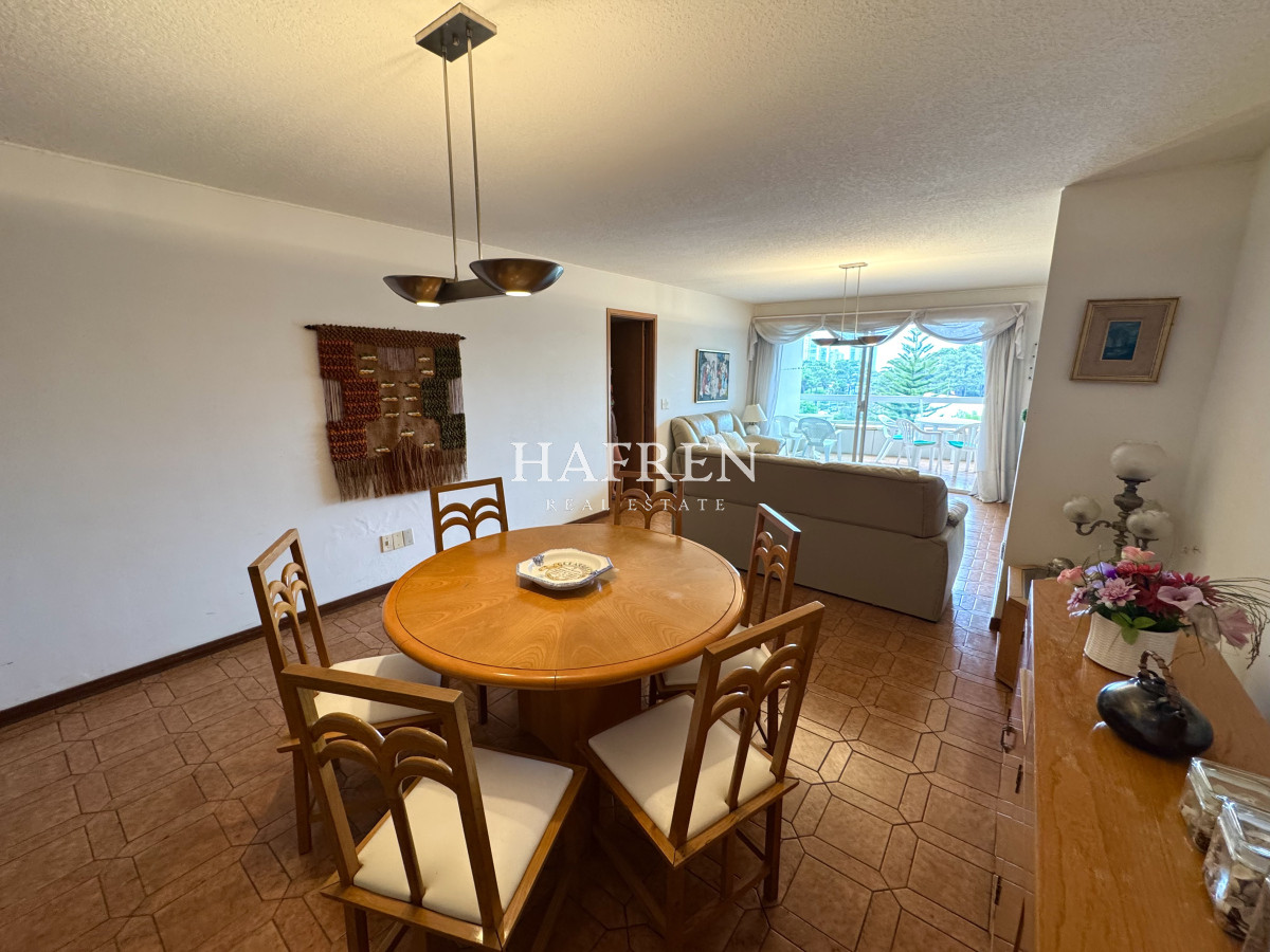 Apartamento ID.62 - Apartamento de 3 dormitorios en Alquiler Anual Punta del Este 