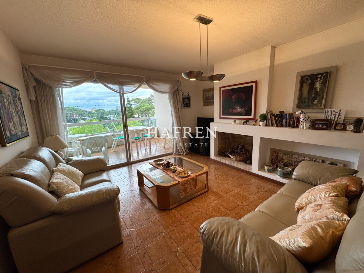 Apartamento ID.62 - Apartamento de 3 dormitorios en Alquiler Anual Punta del Este 