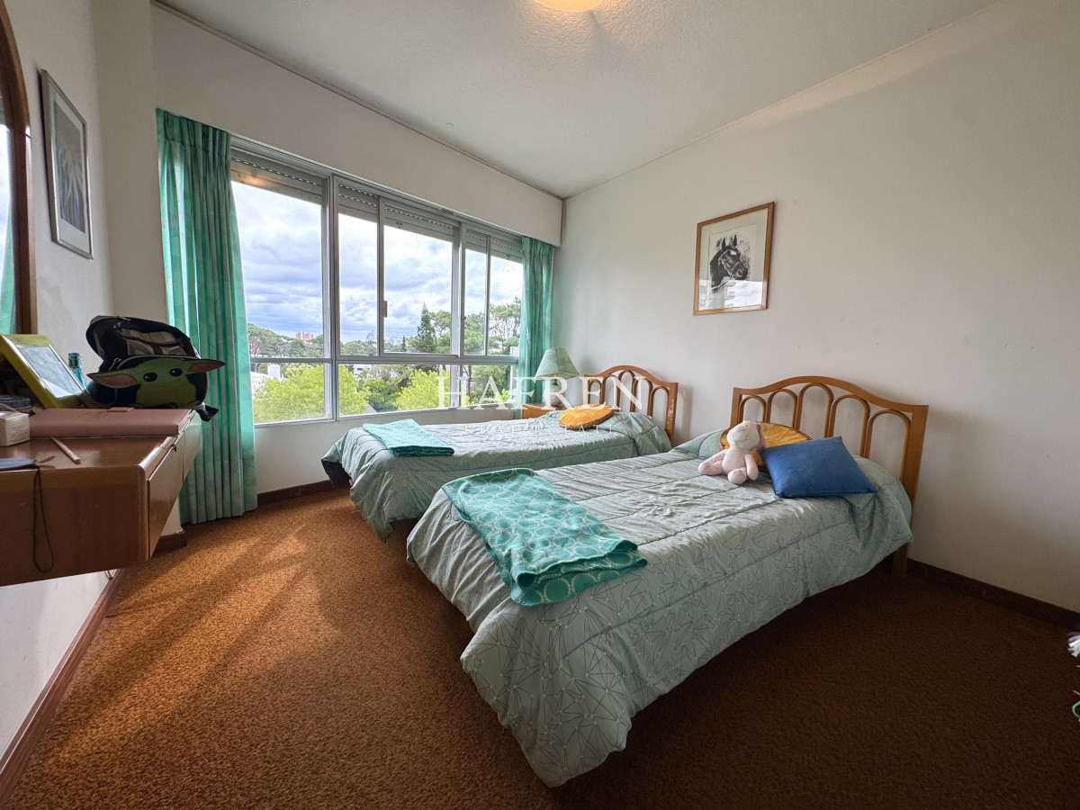 Apartamento ID.62 - Apartamento de 3 dormitorios en Alquiler Anual Punta del Este 